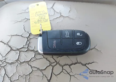 2011 Chrysler 300 Limited из США, поврежденный, VIN 2C3CA5CG3BH585725